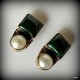 62. Klipsy srebrne z malachitem i perłą
